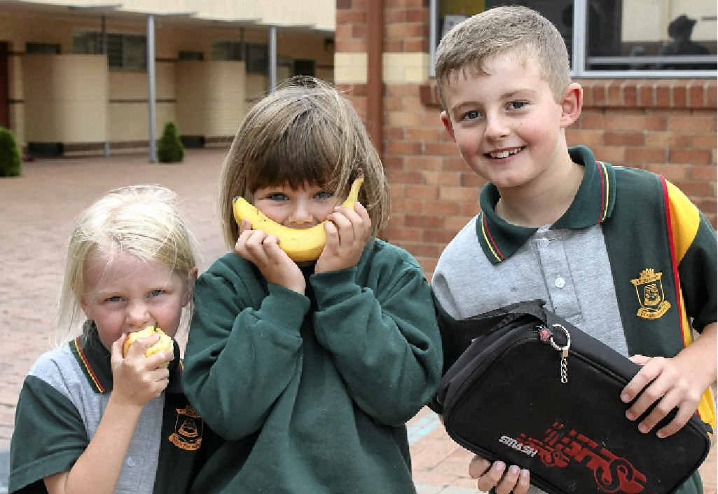 ALL SMILES: Maggie Galloway, Jorja Burn and Cooper Wren enjoying a healthy lunch. ALL SMILES: Maggie Galloway, Jorja Burn and Cooper Wren enjoying a healthy lunch.